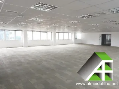 Sala Comercial com 1 Quarto para alugar, 300m² no Jardim Paulistano, São Paulo