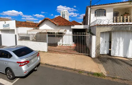 Casa com 10 Quartos à venda, 276m² no Centro, Uberlândia