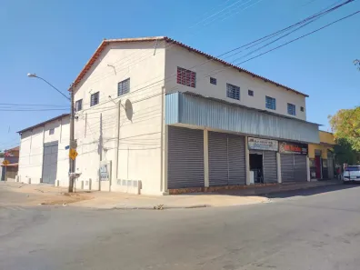 Prédio Comercial à venda, 750m² no Vila Abajá, Goiânia