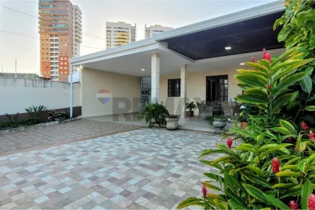Casa com 3 Quartos para alugar, 229m² no Capim Macio, Natal