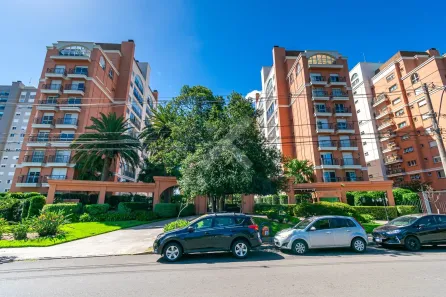 Apartamento com 3 Quartos para alugar, 142m² no Jardim Europa, Porto Alegre