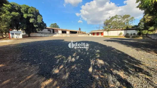 Ponto Comercial para alugar, 5000m² no Distrito Industrial, Uberlândia