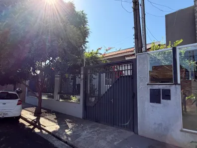 Casa com 3 Quartos para alugar, 200m² no Jardim Liberdade, Maringá