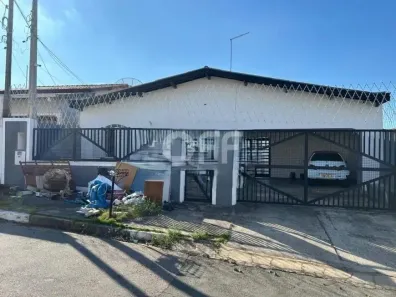 Casa com 3 Quartos para alugar, 205m² no Jardim Chapadão, Campinas