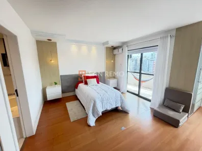Apartamento com 2 Quartos para alugar, 90m² no Centro, Florianópolis