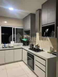 Casa com 3 Quartos à venda, 140m² no Novo Mundo, Uberlândia