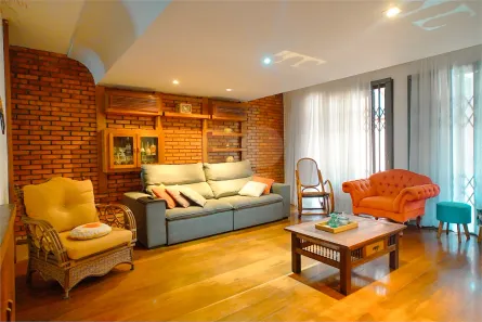 Casa com 4 Quartos à venda, 540m² no Três Figueiras, Porto Alegre