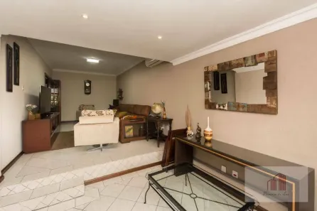 Casa com 3 Quartos à venda, 156m² no Cavalhada, Porto Alegre