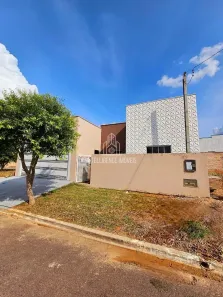 Casa com 3 Quartos à venda, 106m² no Jardim Vania, Colíder