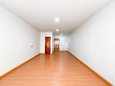 Ponto Comercial para alugar, 80m² no Tabajaras, Uberlândia