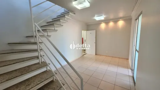 Cobertura com 3 Quartos para alugar, 140m² no Tubalina, Uberlândia
