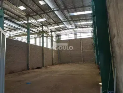 Galpão/Depósito/Armazém para alugar, 450m² no Tibery, Uberlândia