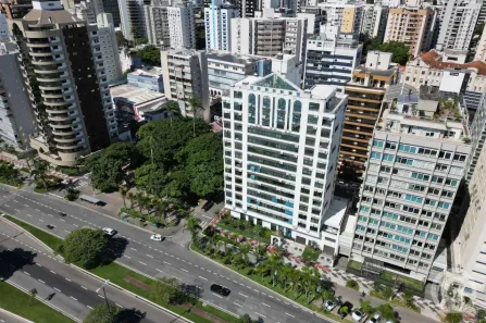 Apartamento com 2 Quartos para alugar, 93m² no Centro, Florianópolis