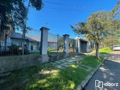 Casa com 3 Quartos à venda, 196m² no Medianeira, Porto Alegre