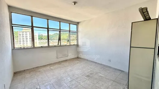 Sala Comercial à venda, 25m² no Centro, São Gonçalo