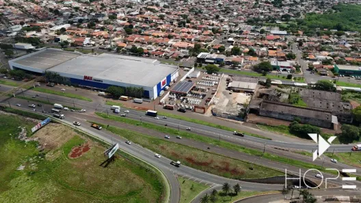 Galpão/Depósito/Armazém para venda ou aluguel, 700m² no Leonor, Londrina