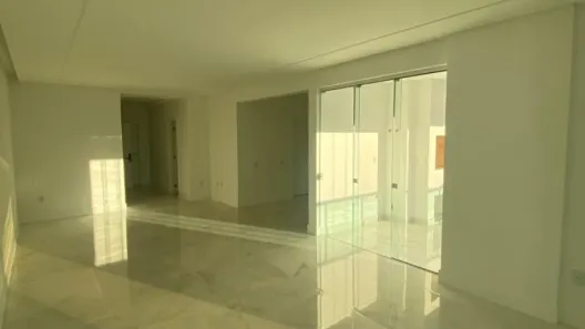 Apartamento com 4 Quartos à venda, 182m² no Meia Praia, Itapema