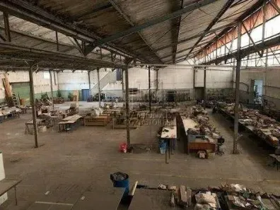 Galpão/Depósito/Armazém à venda, 2500m² no Campestre, Santo André