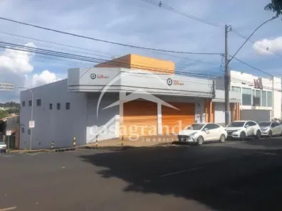 Prédio Comercial para alugar, 1130m² no Daniel Fonseca, Uberlândia