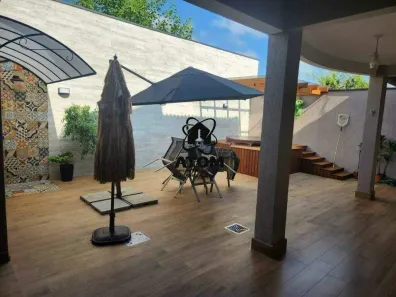 Casa com 4 Quartos à venda, 256m² no Jardim Independência, Taubaté