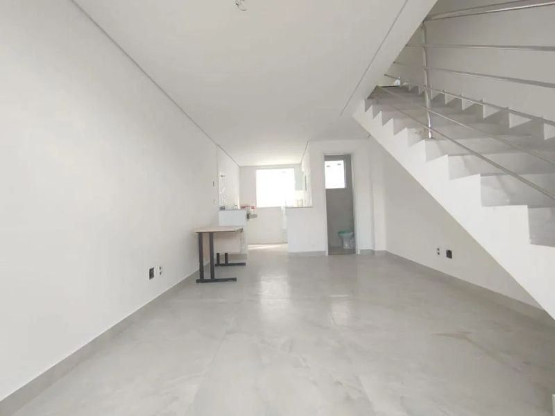 Casa com 3 quartos — Planalto, Belo Horizonte