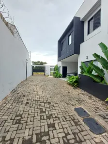 Casa de Condomínio com 2 Quartos à venda, 82m² no Jardim Karaíba, Uberlândia