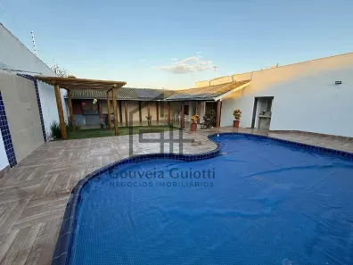 Casa com 3 Quartos à venda, 350m² no São José, Anápolis