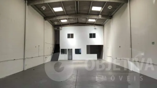 Galpão/Depósito/Armazém para alugar, 300m² no Daniel Fonseca, Uberlândia