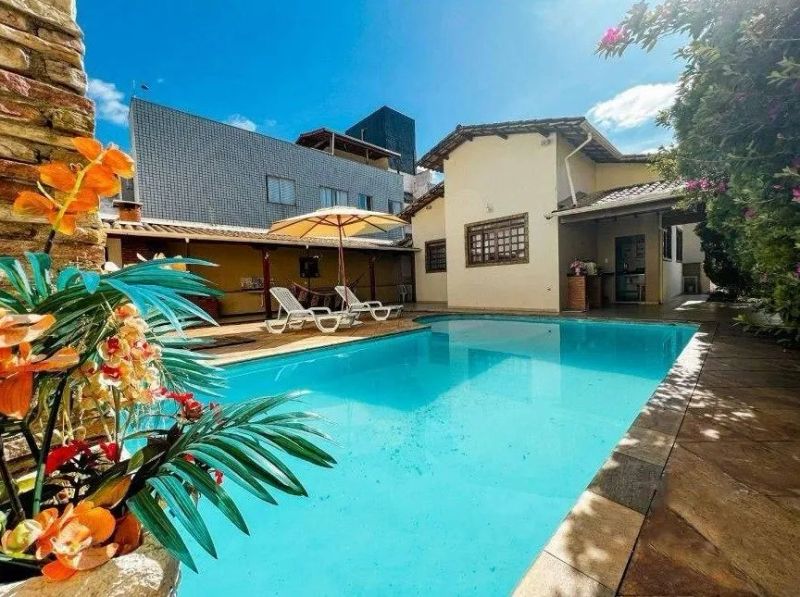 Casa com 4 quartos — Castelo, Belo Horizonte