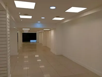 Ponto Comercial para alugar, 178m² no Campo Grande, Rio de Janeiro