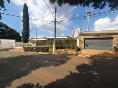 Casa com 3 Quartos para alugar, 250m² no Jardim Chapadão, Campinas
