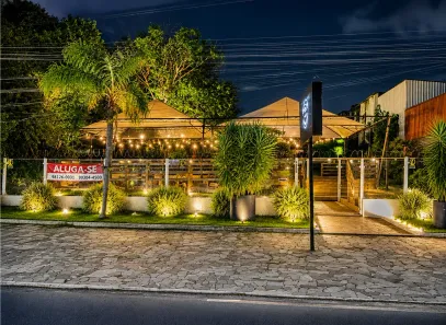 Imóvel Comercial com 3 Quartos para alugar, 400m² no Cecília, Viamão