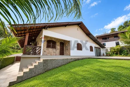 Casa com 4 Quartos à venda, 381m² no Salto Weissbach, Blumenau