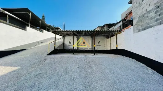à venda, 300m² no Santa Teresinha, São Paulo