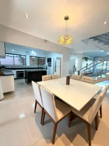 Casa de Condomínio com 3 Quartos à venda, 200m² no Aleixo, Manaus