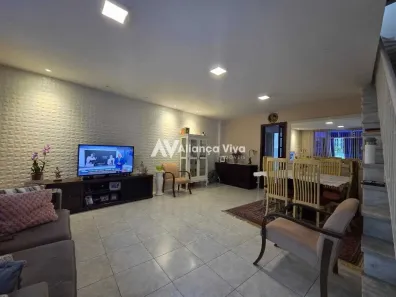Casa com 3 Quartos à venda, 155m² no Catete, Rio de Janeiro