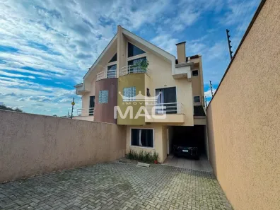 Sobrado com 3 Quartos à venda, 197m² no Tingui, Curitiba