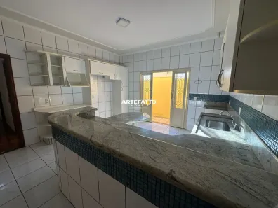 Casa com 3 Quartos à venda, 192m² no Vila Santa Cruz, Franca