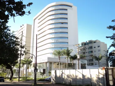 Sala Comercial à venda, 47m² no Passo da Areia, Porto Alegre