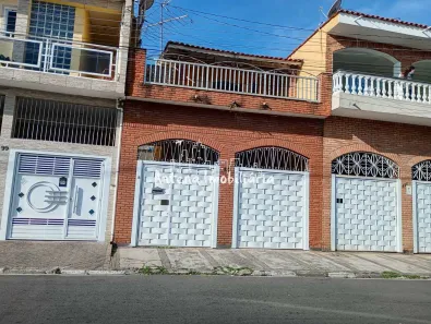 Sobrado com 3 Quartos à venda, 161m² no Vila Romanópolis, Ferraz de Vasconcelos