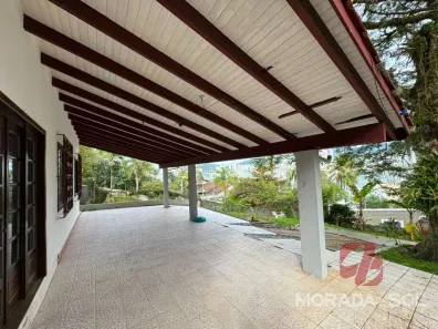 Casa com 3 Quartos para alugar, 120m² no Canto da Praia, Itapema