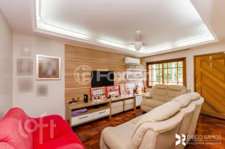 Casa com 4 Quartos à venda, 245m² no Jardim Itu, Porto Alegre