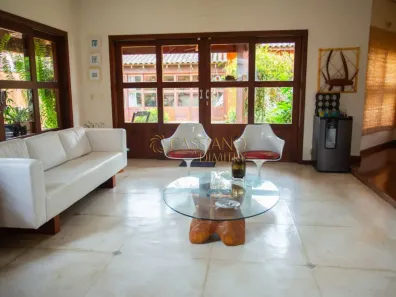 Sobrado com 4 Quartos à venda, 350m² no Capricórnio II, Caraguatatuba