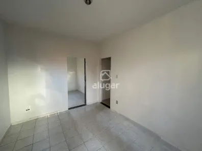 Casa com 2 Quartos para alugar, 80m² no Sagrada Família, Montes Claros