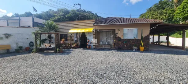 Casa com 3 Quartos à venda, 182m² no Poço Fundo, Brusque