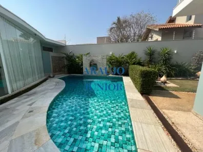 Sobrado com 4 Quartos à venda, 560m² no Parque Residencial Nardini, Americana
