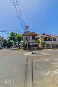 Casa com 3 Quartos à venda, 200m² no Medianeira, Porto Alegre