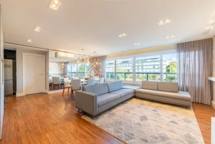 Apartamento com 3 Quartos para alugar, 211m² no Rio Branco, Porto Alegre
