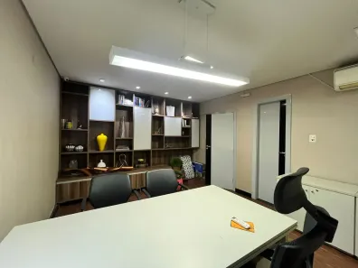 Imóvel Comercial com 4 Quartos à venda, 300m² no Japiim, Manaus