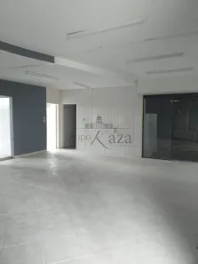 Imóvel Comercial à venda, 370m² no Jardim das Indústrias, São José dos Campos